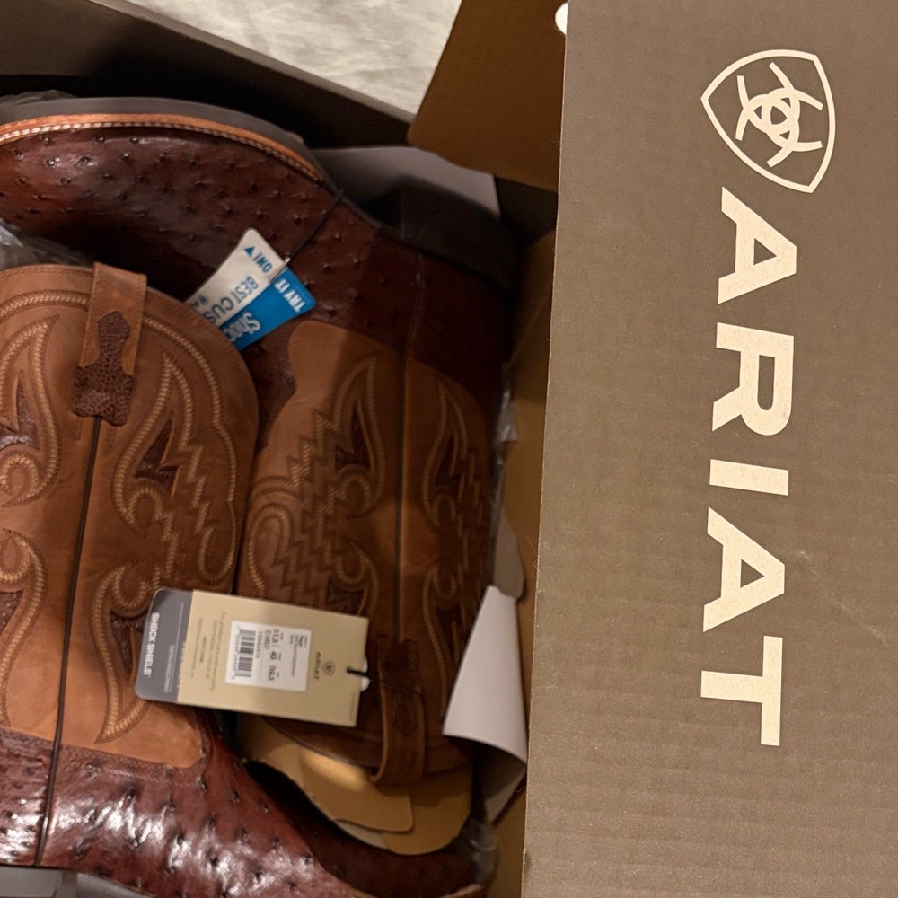 Ariat Chestnut Leather Cowboy Boots